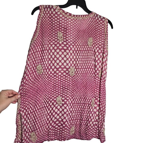 Brand Unknown Sleeveless Pink Polka Dot Top With Floral Tan Embroidery sz Medium - Picture 2 of 11